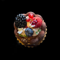 Törtchen Charlotte Schokolade Beere der Patisserie Johanna 